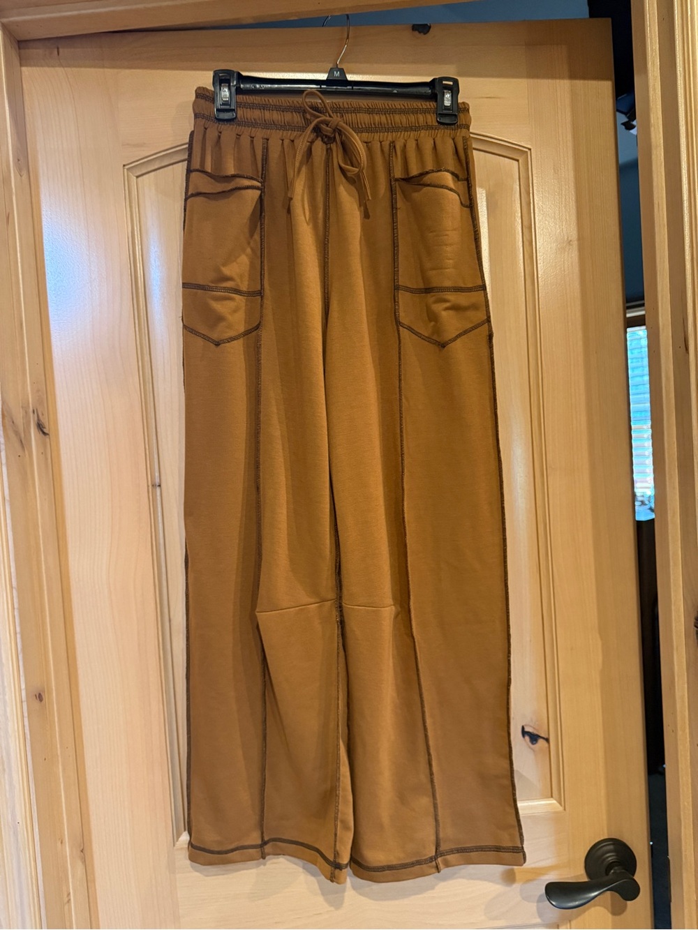 Women’s Wide-Leg Drawstring Pants in Brown